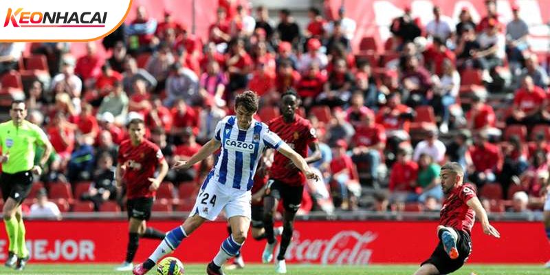 Đội khách được đánh giá cao hơn so với đối phương