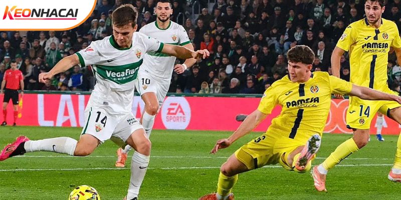 Elche gặp nhiều khó khăn khi làm khách tại Villarreal